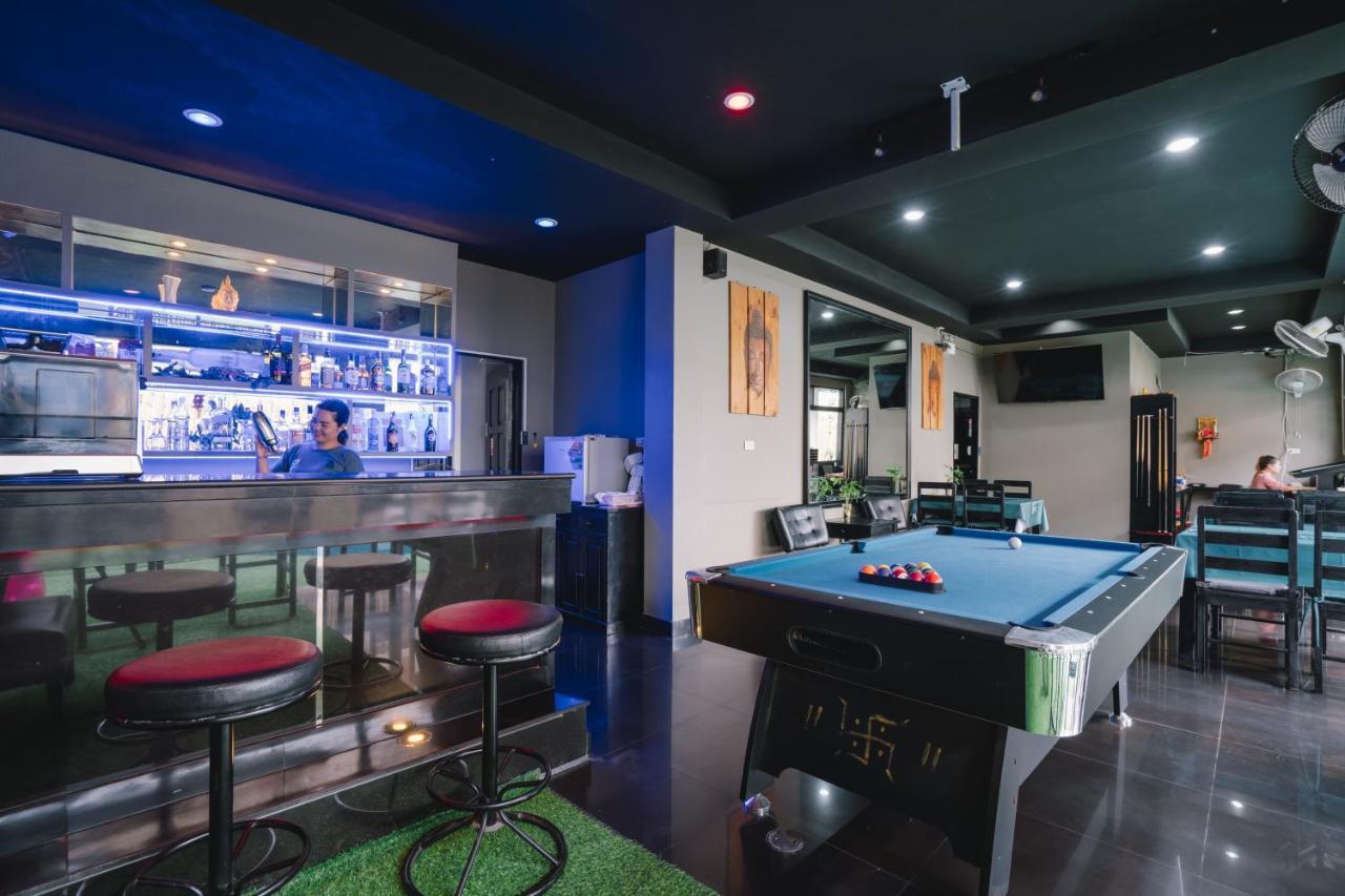 Готель Noble House Patong Екстер'єр фото