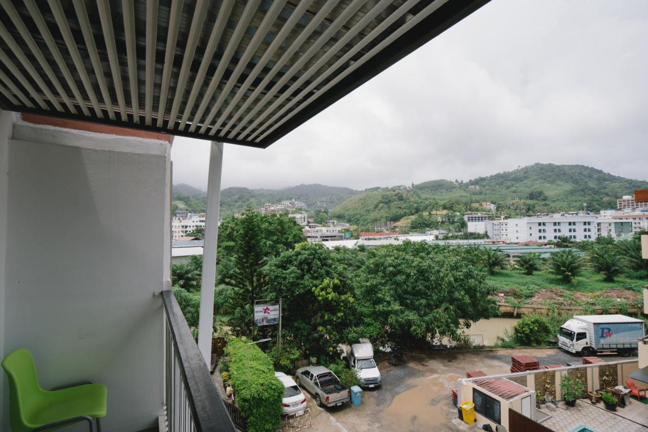 Готель Noble House Patong Екстер'єр фото