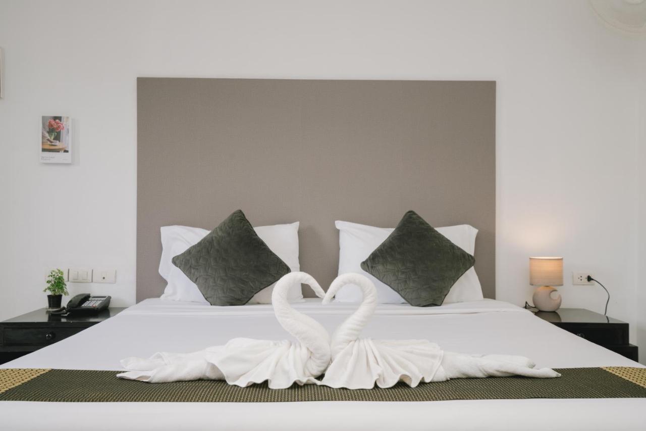Готель Noble House Patong Екстер'єр фото