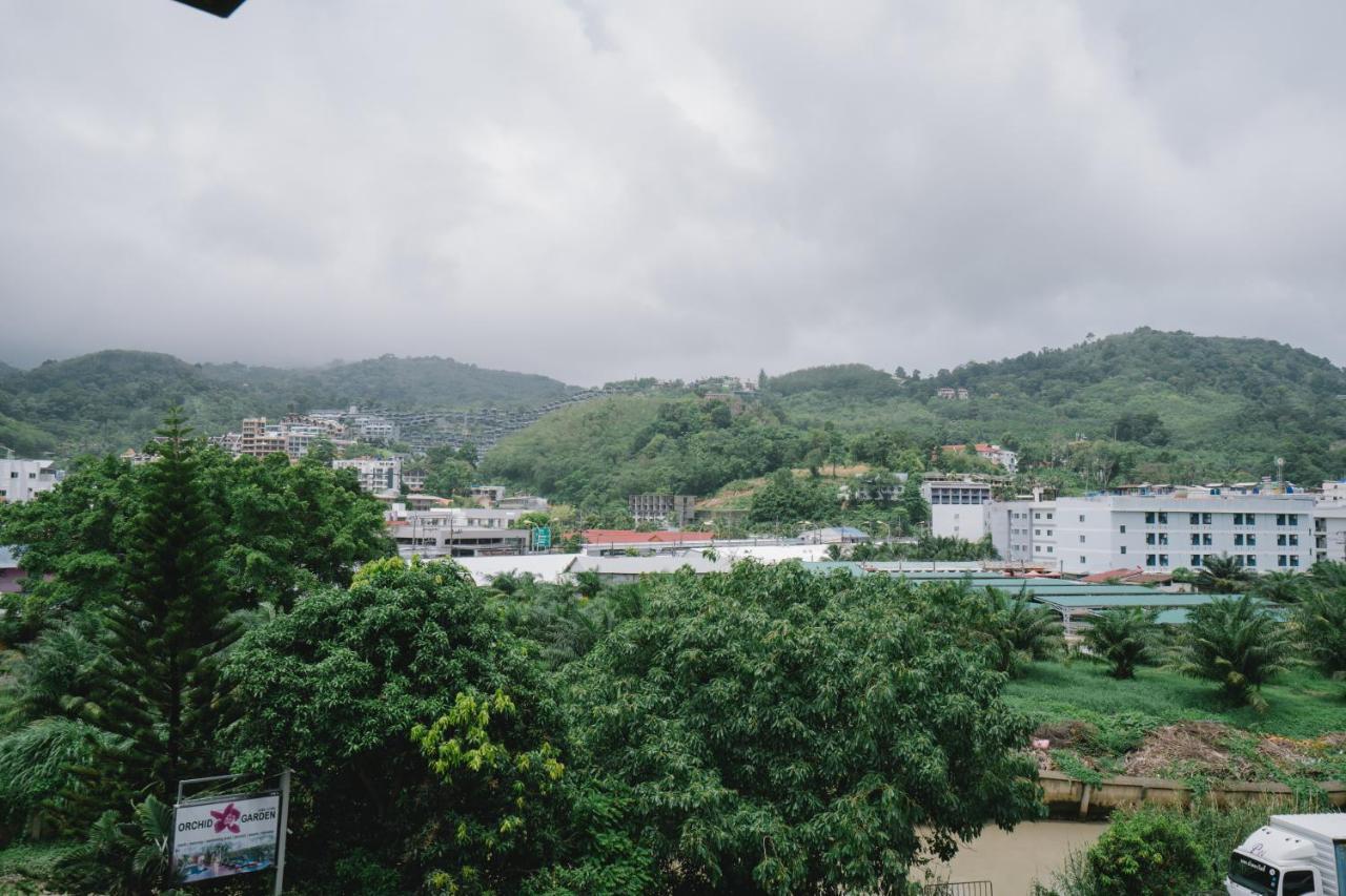 Готель Noble House Patong Екстер'єр фото